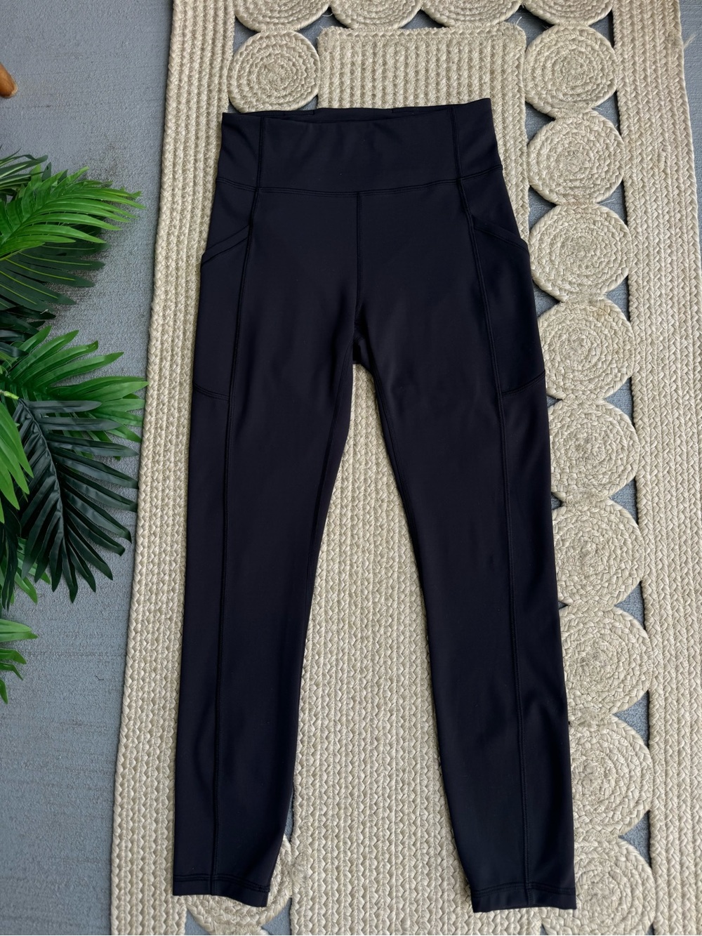 Lululemon Fast and Free High-Rise Tight 25" Black Leggings Size 6